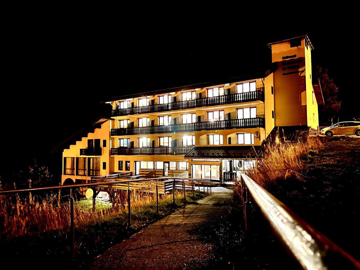 סן-מרטין-דה-בלוויל Hotel Le Piolet מראה חיצוני תמונה